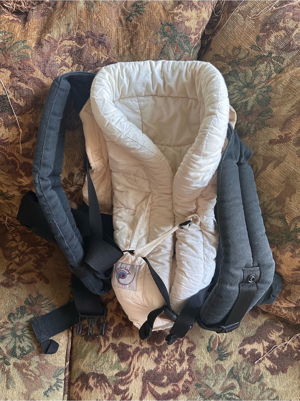 Ergobaby - Picture 3 of 5